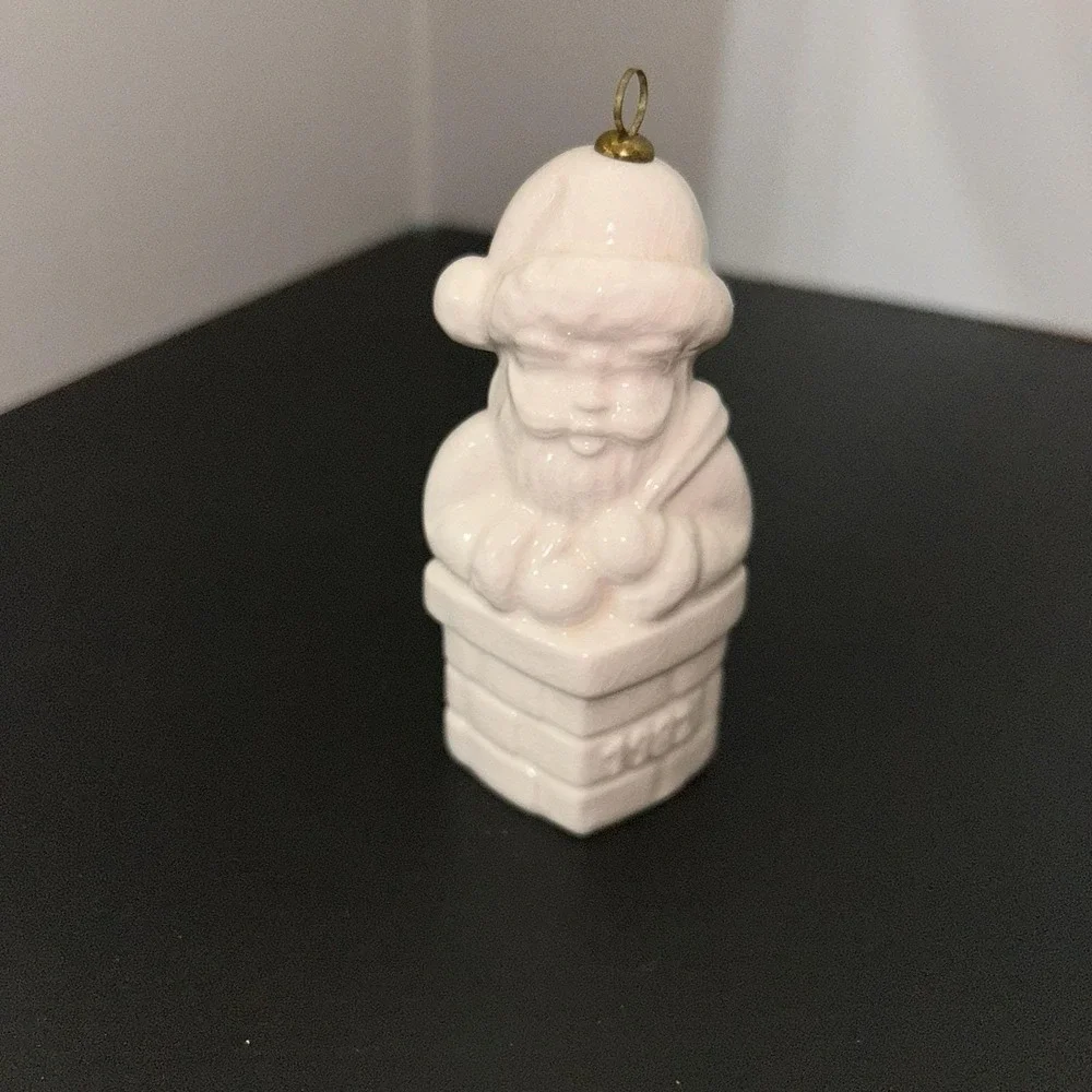 Vintage Goebel Annual Ornament‎ 1982 5th Edition Santa In Chimney